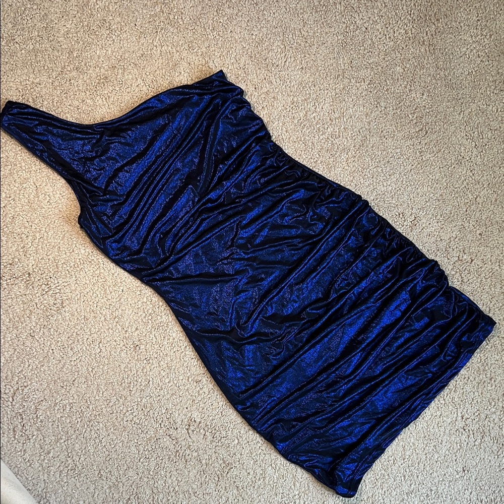 Elegant Iridescent Blue One-Shoulder Dress